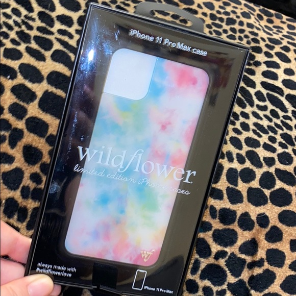 wildflower cases iphone 11 tie dye